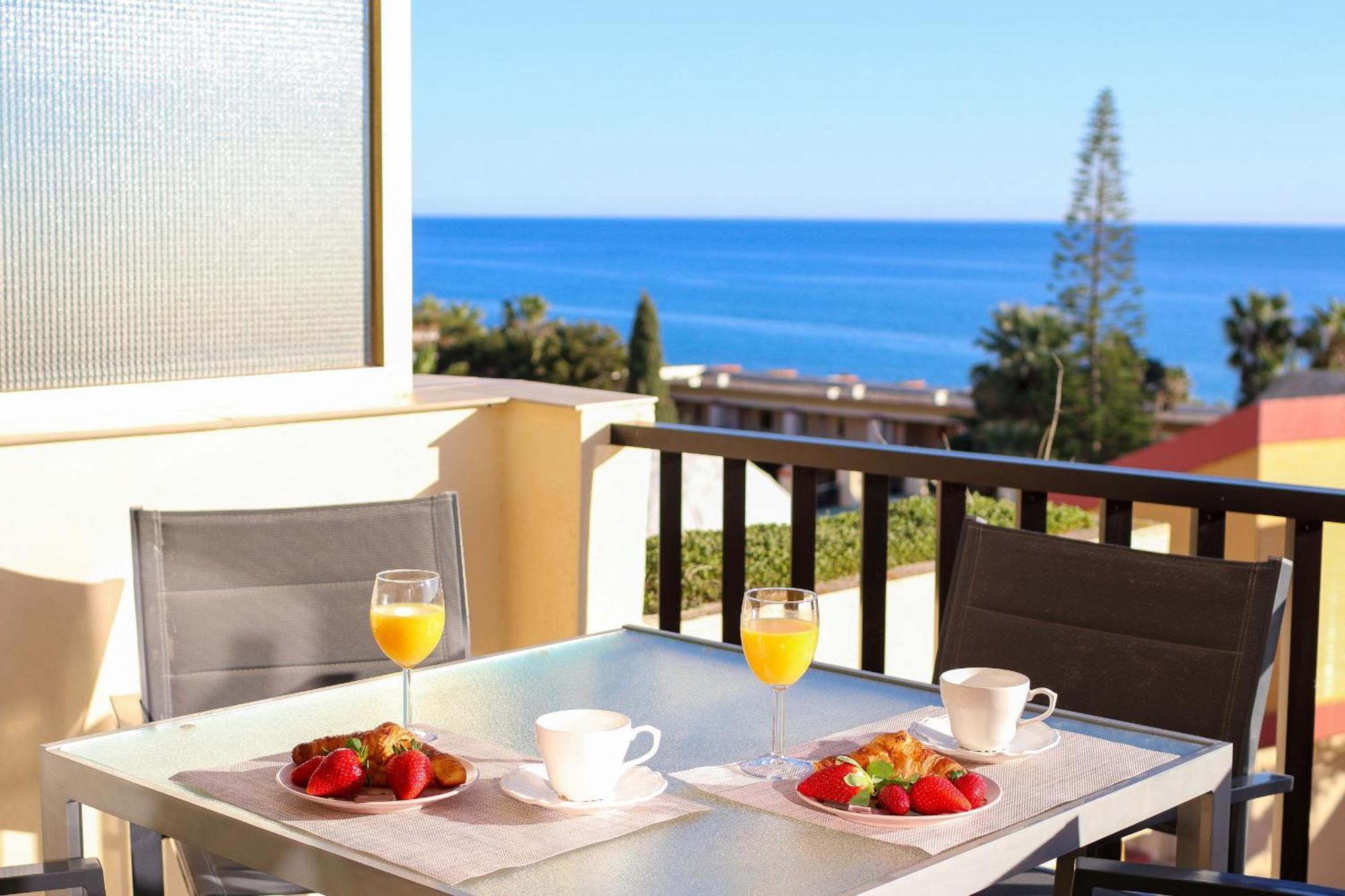 Romana Playa By The Marbella