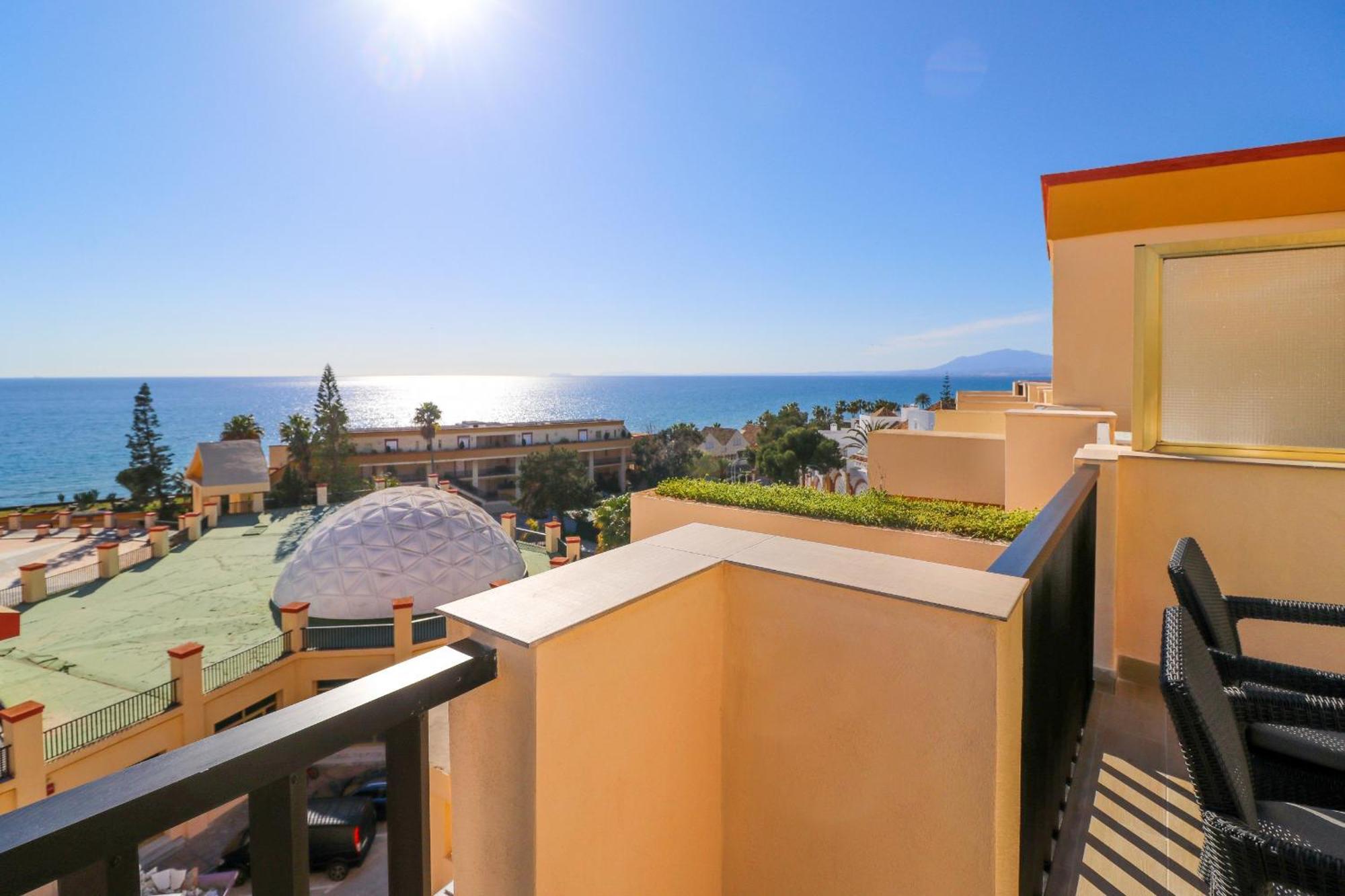 Romana Playa By The Apartemen